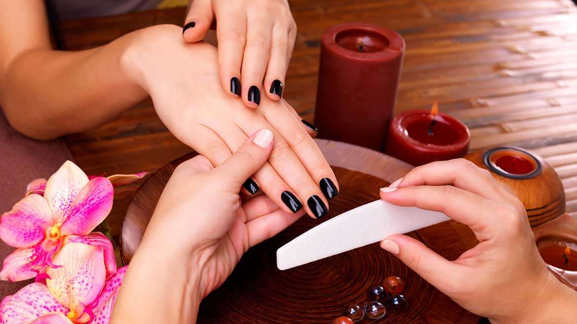 Best Nail Salon in Irvine, California | 2em Nail Salon Reviews